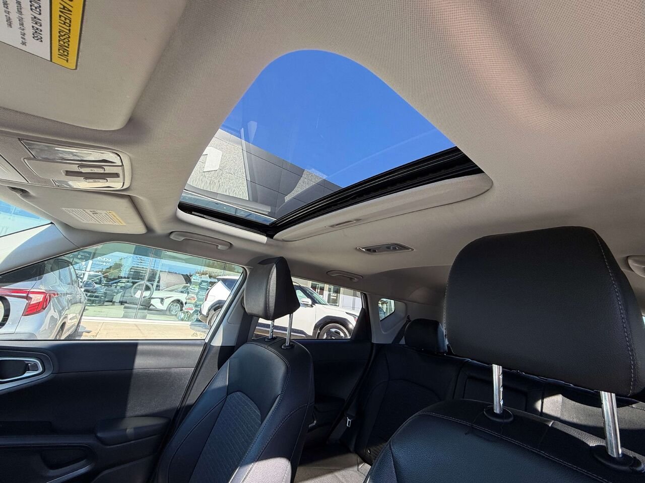 2022 Kia Soul White Gatineau - photo #18