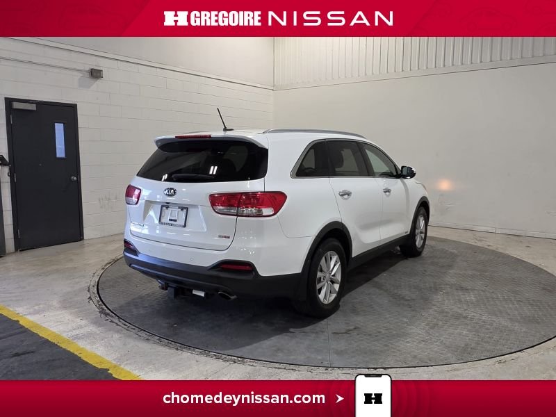 2016 Kia Sorento White Laval - photo #8