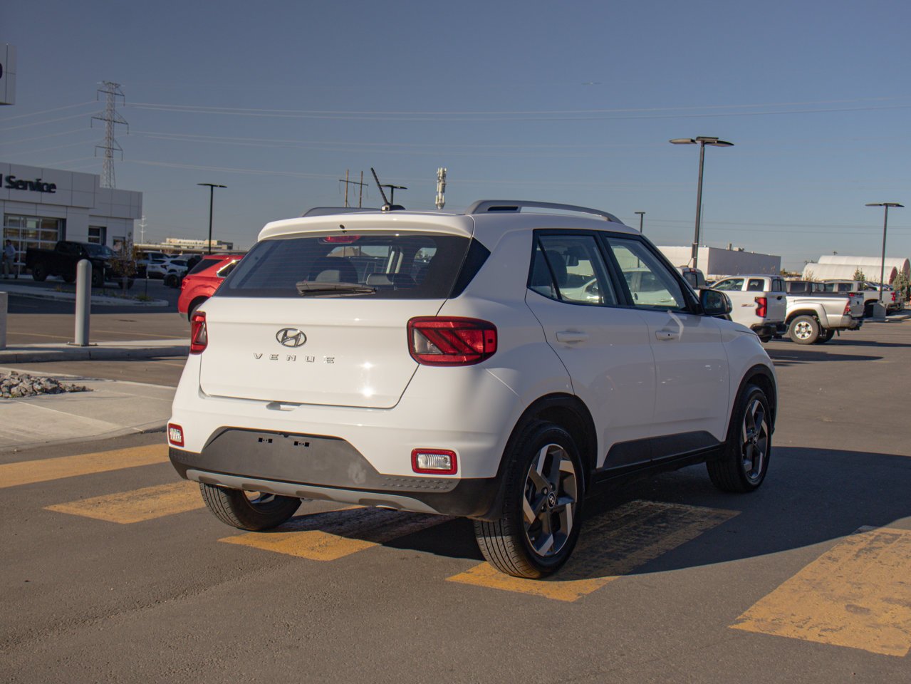 2024 Hyundai Venue Ultimate IVT w/Black Interior White Sherwood Park - photo #9