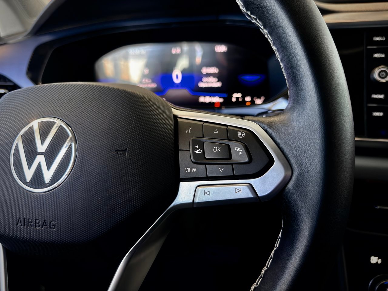 2023 Volkswagen Taos Blue Notre-Dame-des-Prairies - photo #24