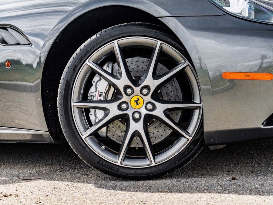 2011 Ferrari California 2011 Grey