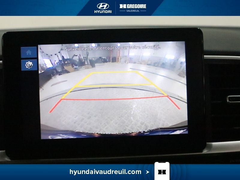 2024 Hyundai Venue Red Saint-Eustache - photo #25