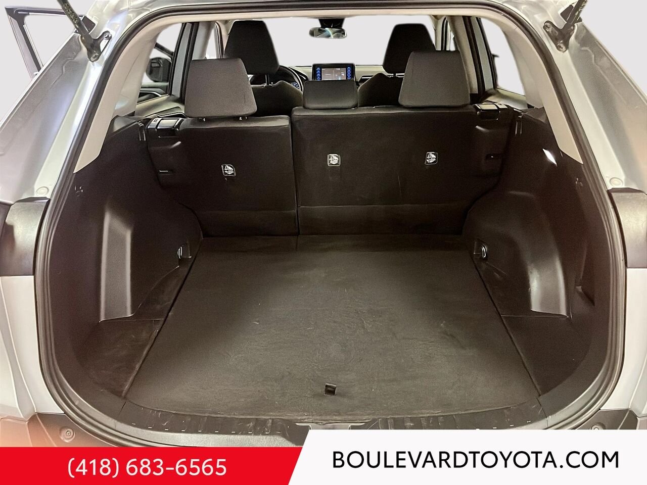Toyota RAV4 100292A-70 | HYBRIDE, LE, AWD 2022 Argent Québec - photo #19