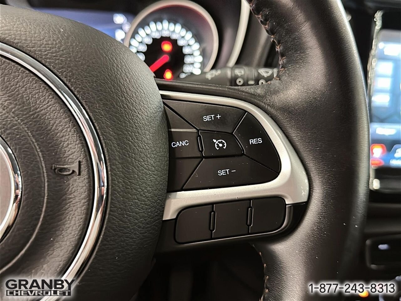 Jeep Compass Limited | 25-0882A 2017 Blanc Granby - photo #21