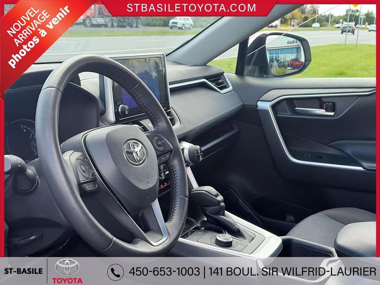 2025 TOYOTA RAV4 Hybrid White Saint-Basile-le-Grand - photo #5