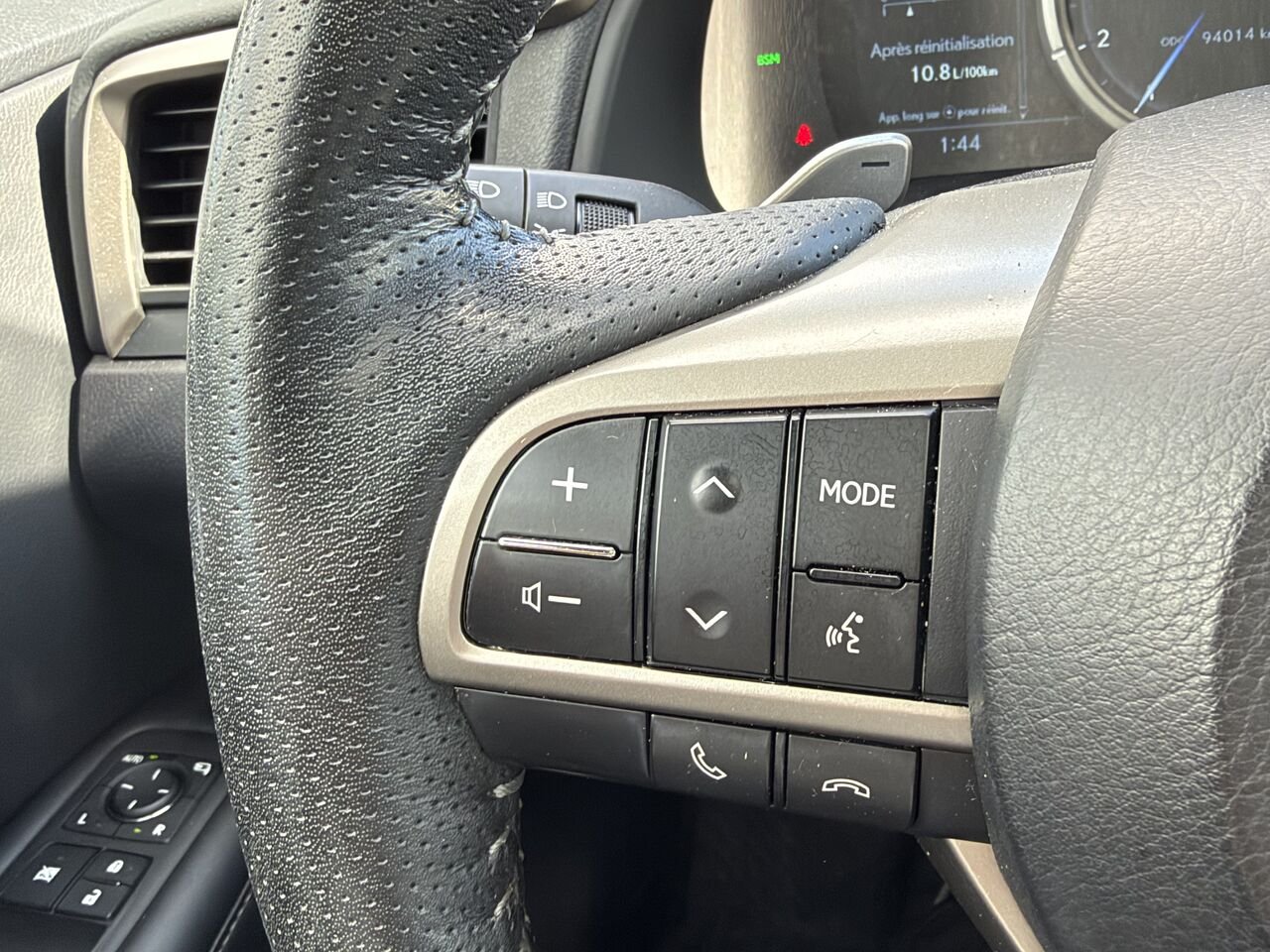 2022 Lexus RX Black Châteauguay - photo #23