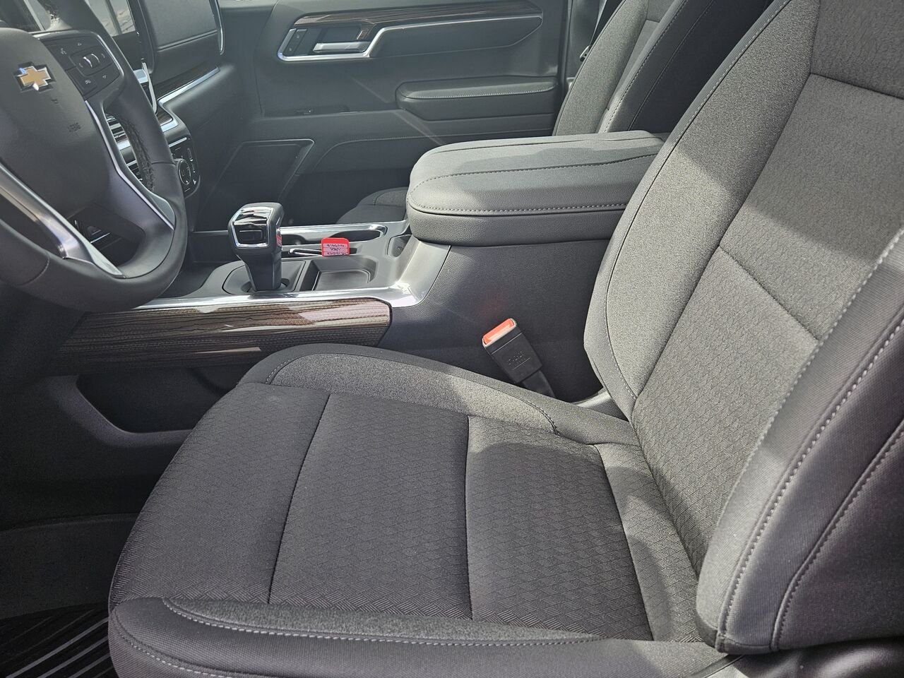 2026 Chevrolet Silverado 1500 LT cabine multiplace 4RM 147 po Black Thetford Mines - photo #13