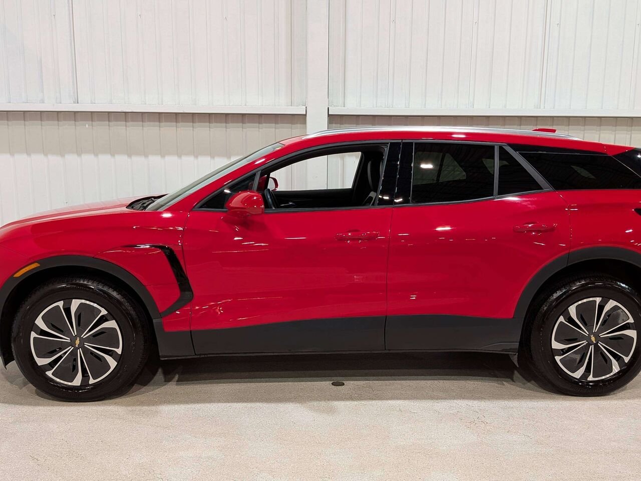 Chevrolet Blazer EV eAWD 4dr LT 2024 Rouge Val-David - photo #4