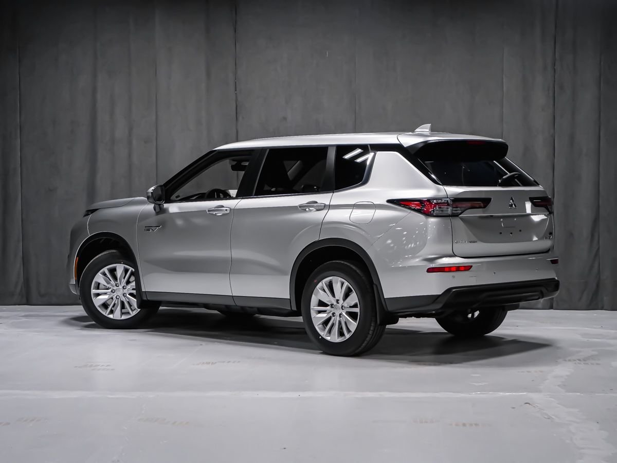 Mitsubishi Outlander PHEV ES 2026 Gris graphite métallisé Montréal - photo #3