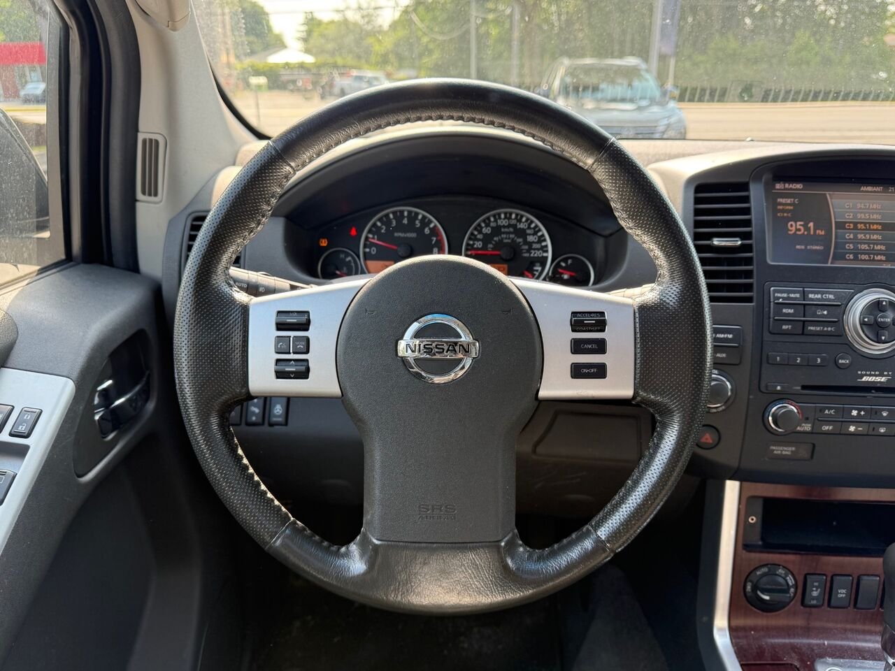 Nissan Pathfinder LE | JAMAIS ACCIDENTÉ✅ 2010 Noir Châteauguay - photo #12