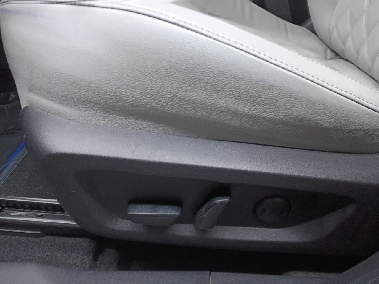 2023 Mitsubishi Outlander Plug-In Hybrid Black Blainville - photo #20