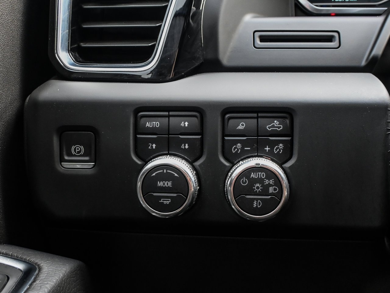 2023 GMC Sierra 1500 4WD Crew Cab 147 Denali Black Sherwood Park - photo #20