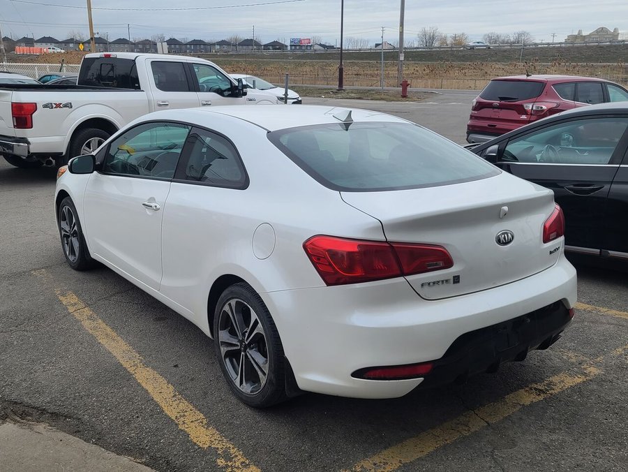2014 Kia Forte Koup 2014 White