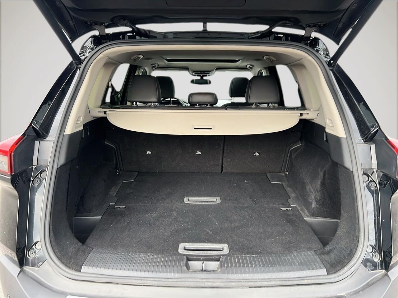 Nissan Rogue PLATINE 2023 Noir Québec - photo #5