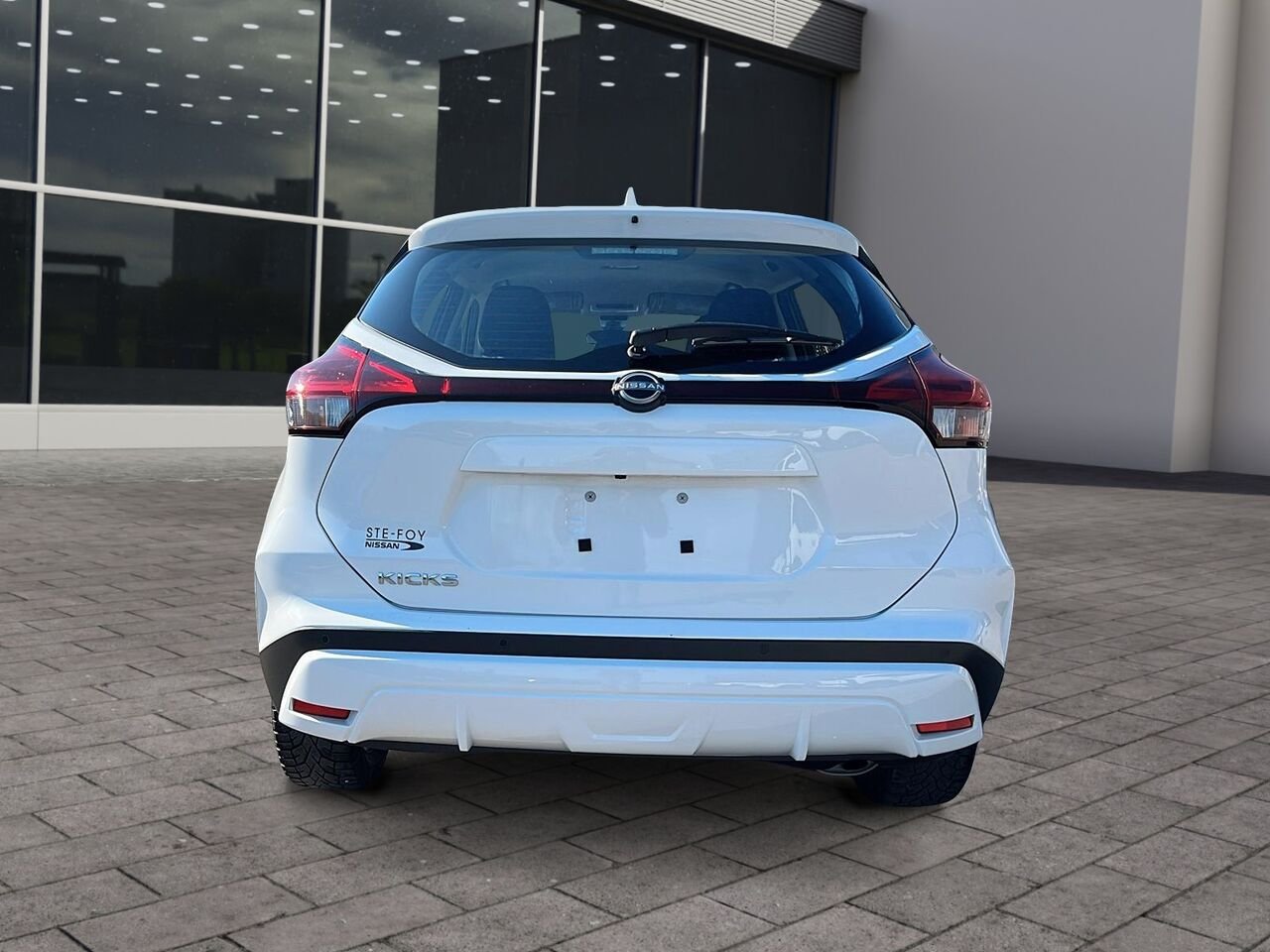 Nissan Kicks S 2024 Blanc Québec - photo #2