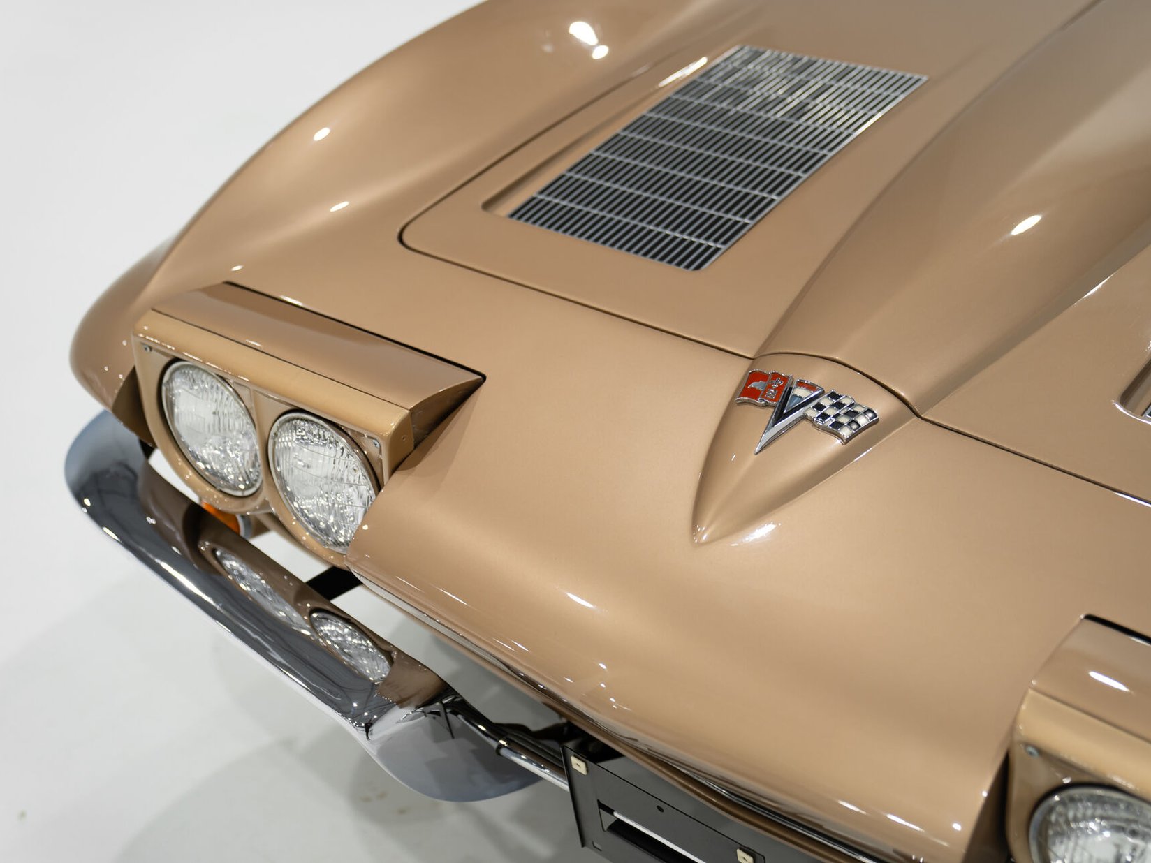 Chevrolet Corvette Fuel Injection Moteur Matching 327 à injection développant 360 chevaux | PRICE IN USD 1963 Beige Montréal - photo #89