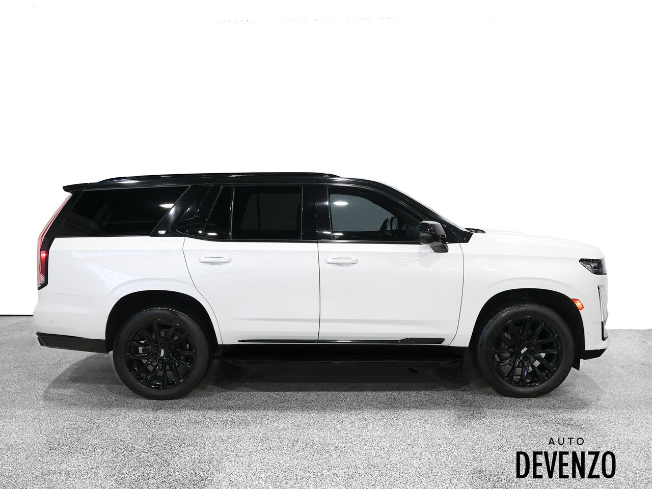 Cadillac Escalade 2022 Blanc Saint-Eustache - photo #2