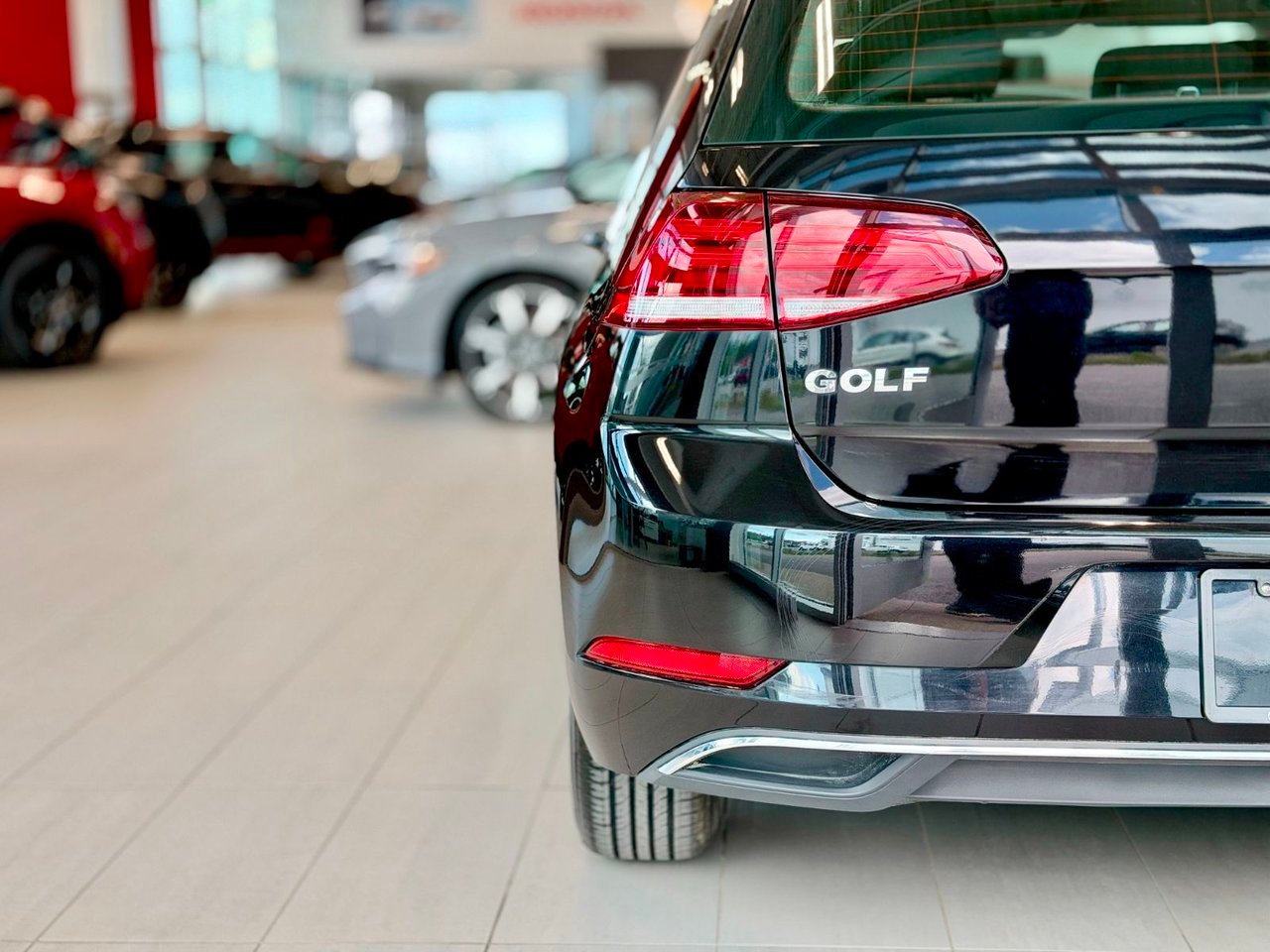 2019 Volkswagen Golf Black Notre-Dame-des-Prairies - photo #10