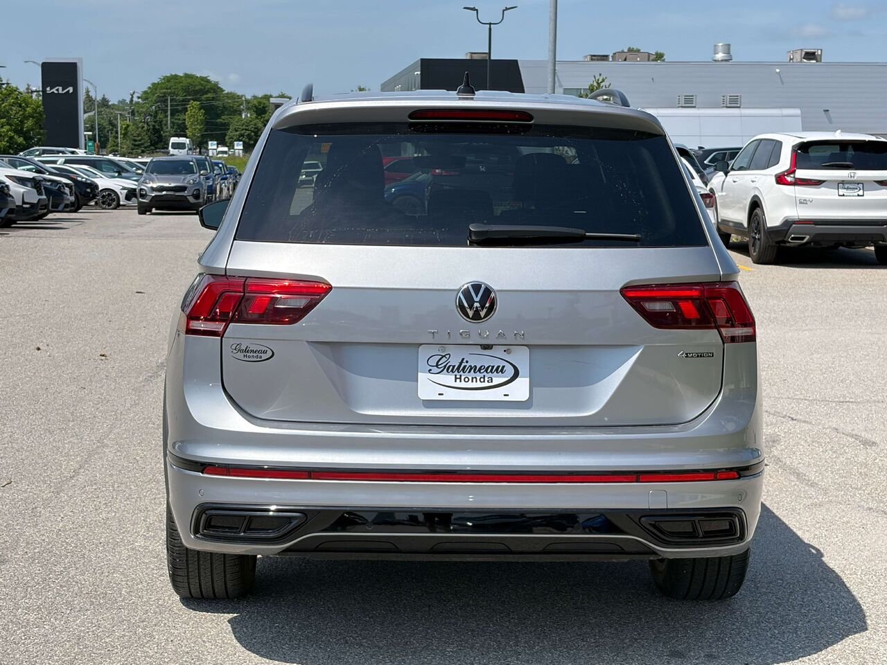 2023 Volkswagen Tiguan Comfortline R-Line Black Edition Grey Gatineau - photo #4