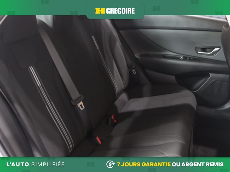 Hyundai Elantra 2022 Blanc Saint-Eustache - photo #26