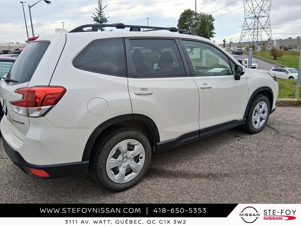 2022 Subaru Forester White Ste-Foy - photo #1