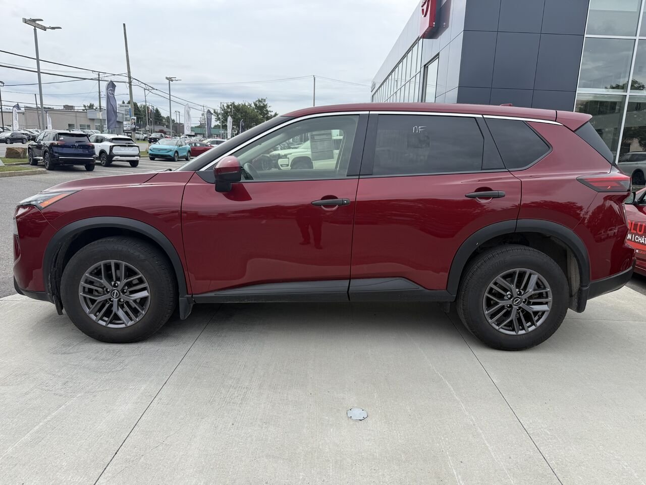 2024 Nissan Rogue S AWD Red Châteauguay - photo #1