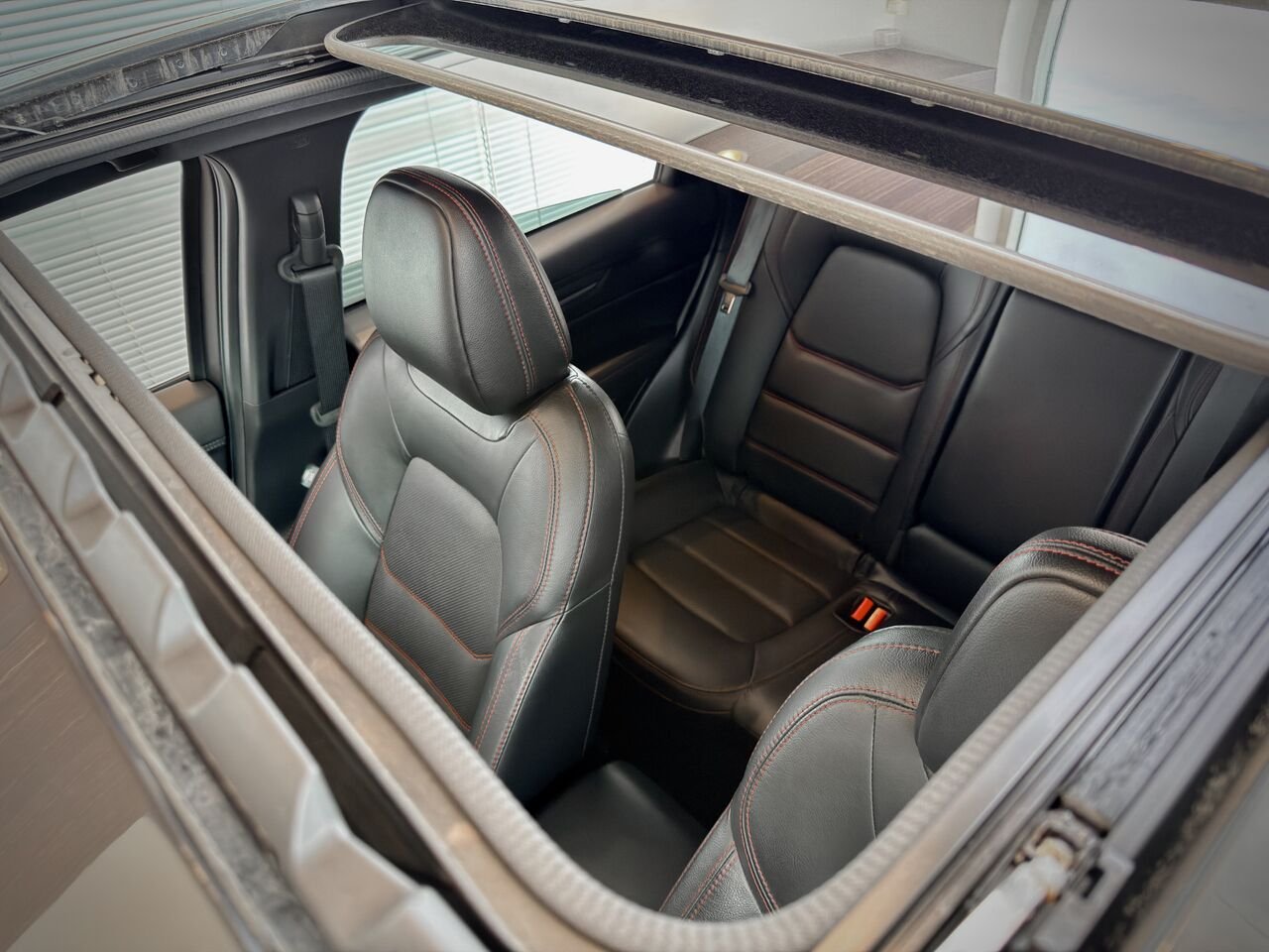 2023 Mazda CX-5 Grey Notre-Dame-des-Prairies - photo #16