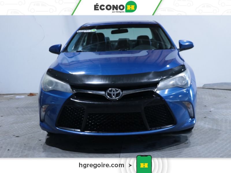 2016 Toyota Camry Blue Blainville - photo #1