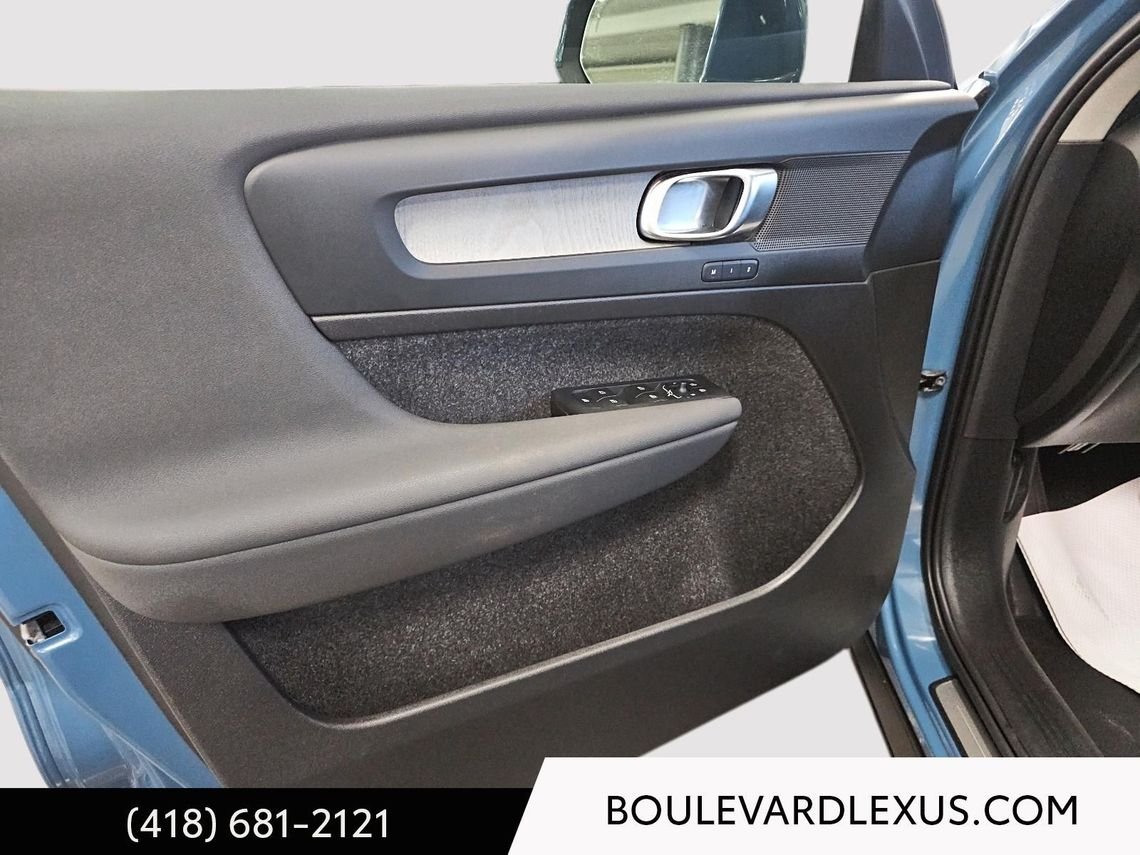 Volvo XC40 19383A 2024 Bleu Québec - photo #28