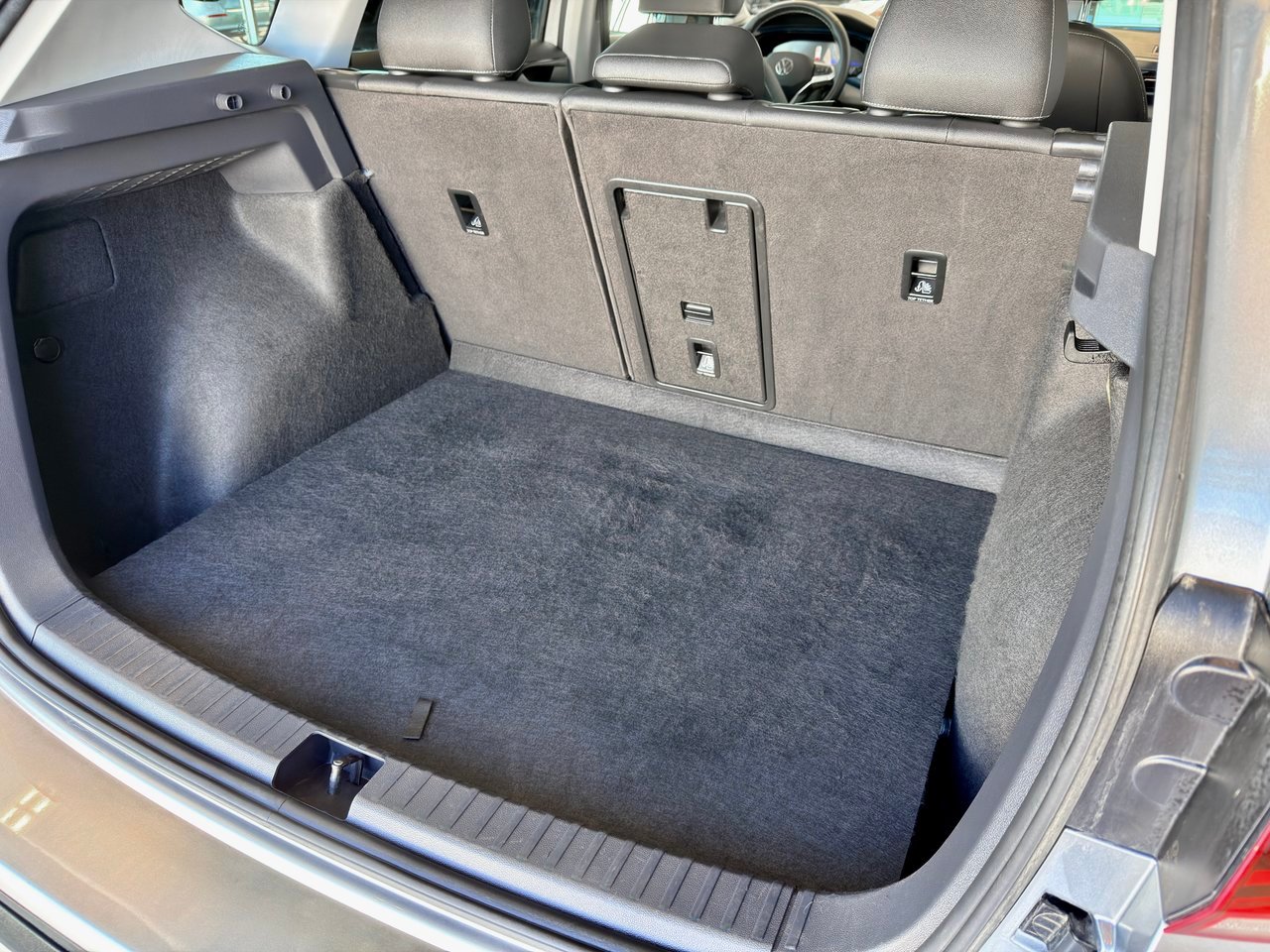 2023 Volkswagen Taos Blue Notre-Dame-des-Prairies - photo #13