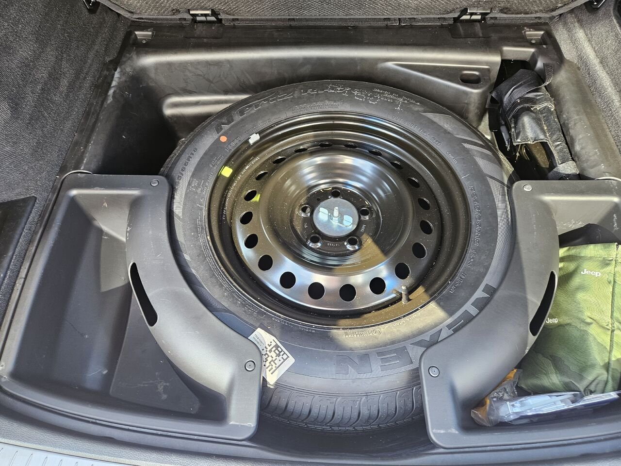 2023 Jeep Grand Cherokee Overland 4x4 Grey Thetford Mines - photo #20