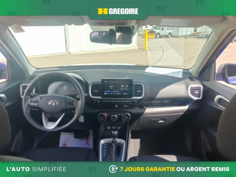 2023 Hyundai Venue Blue Laval - photo #22