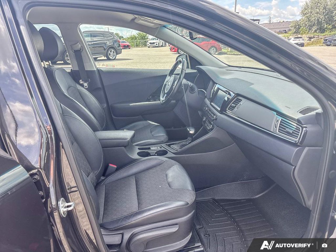 Kia Niro KNDCC3LC2K5273975 2019 Gris Mirabel - photo #24