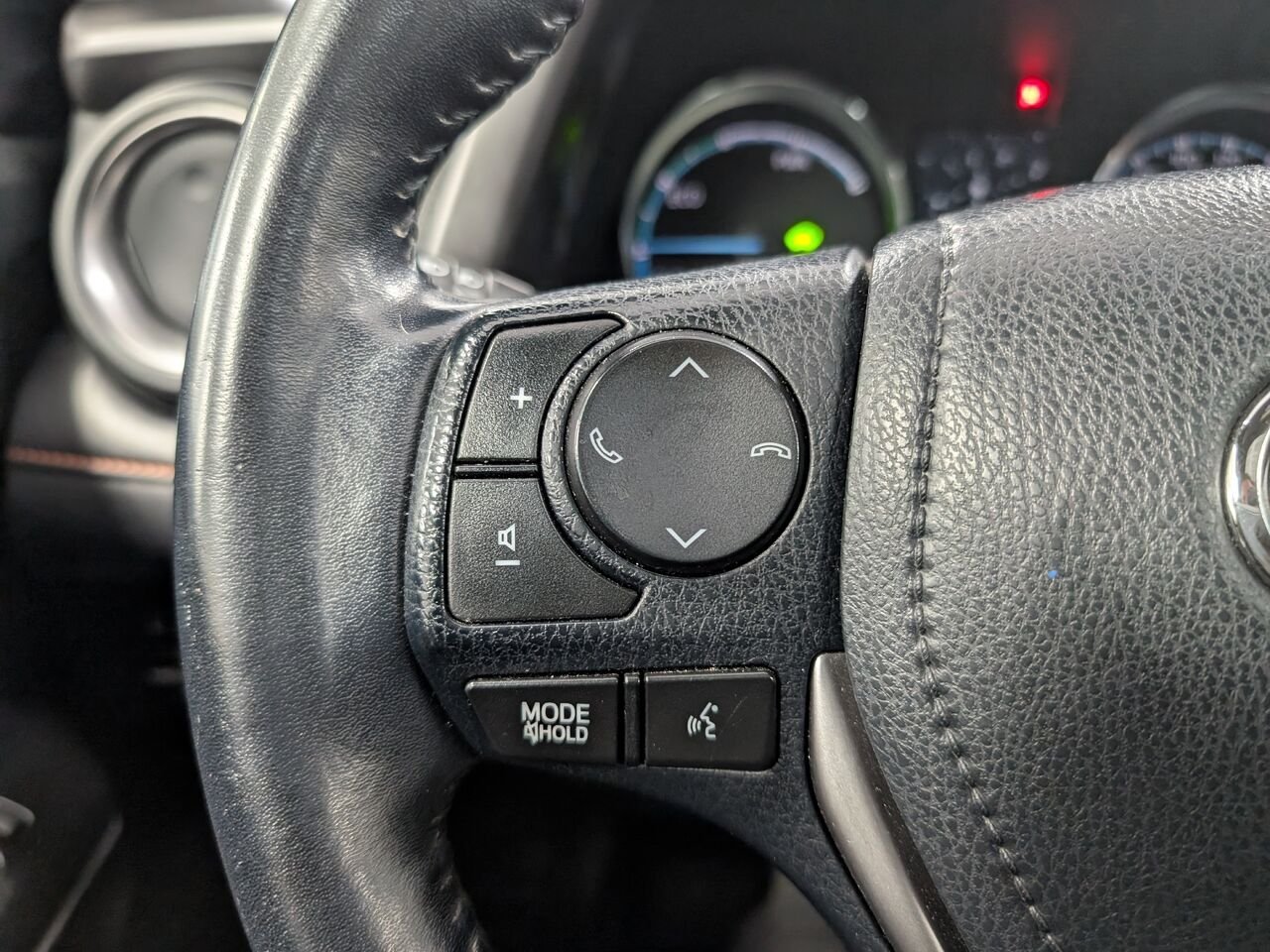 Toyota RAV4 Hybride SE/SIÈGES CHAUFFANTS/VOLANT CHAUFFANT/TOIT OUVRANT/AC/BLUETOOTH/CAMERA DE RECUL 2017 Bleu orage électrique Sherbrooke - photo #12