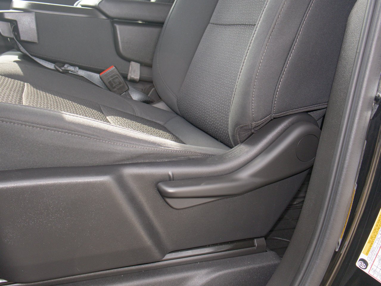 2021 Chevrolet Silverado 1500 4WD Crew Cab 147 Custom Trail Boss Black Sherwood Park - photo #19