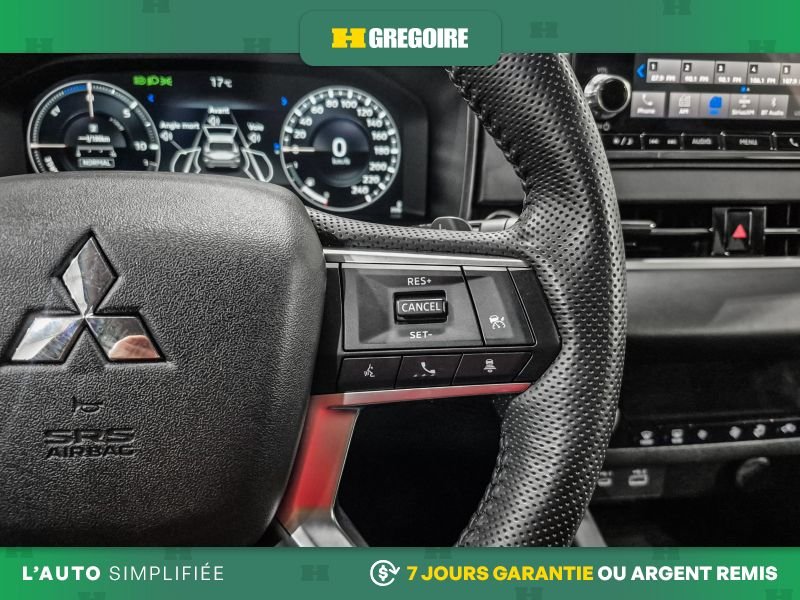 2023 Mitsubishi Outlander Plug-In Hybrid Black Laval - photo #23