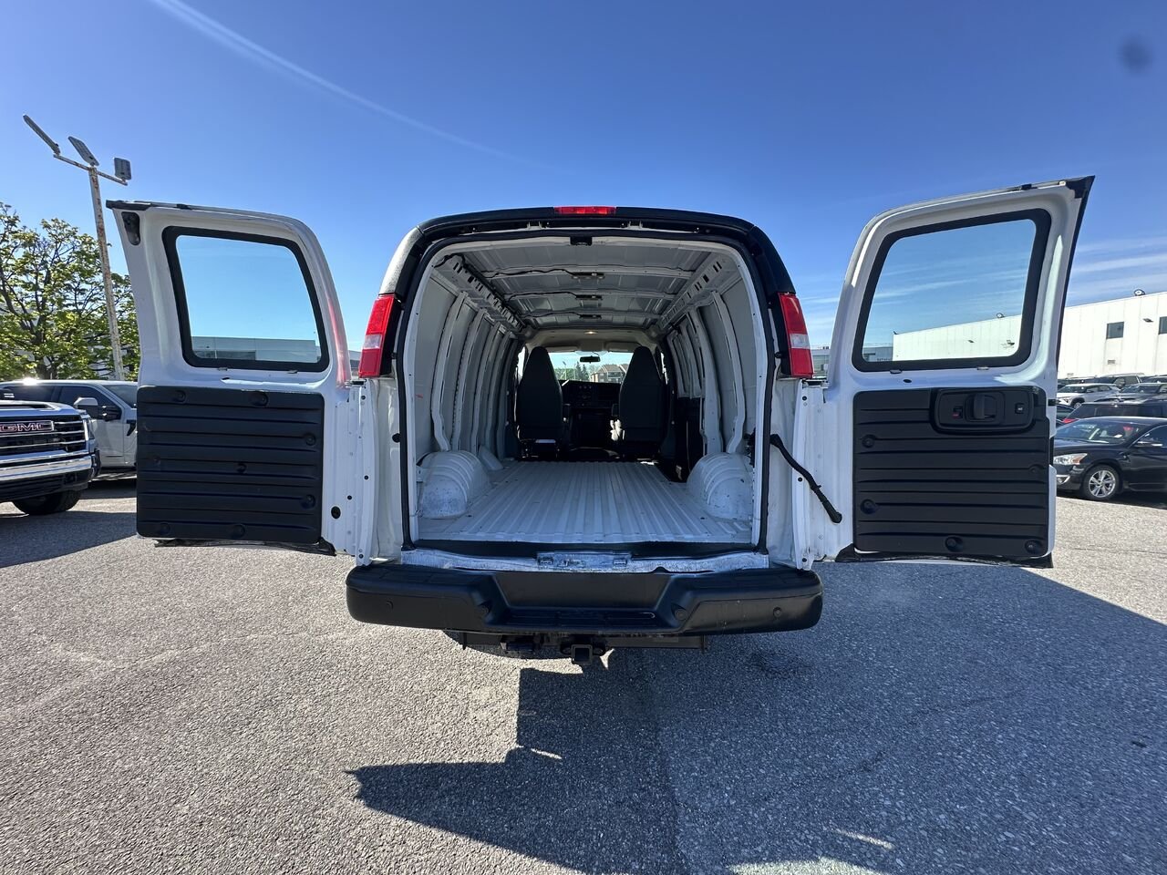 2022 CHEVROLET EXPRESS G2500 Traction arrière 2500 135 po White Gatineau - photo #23