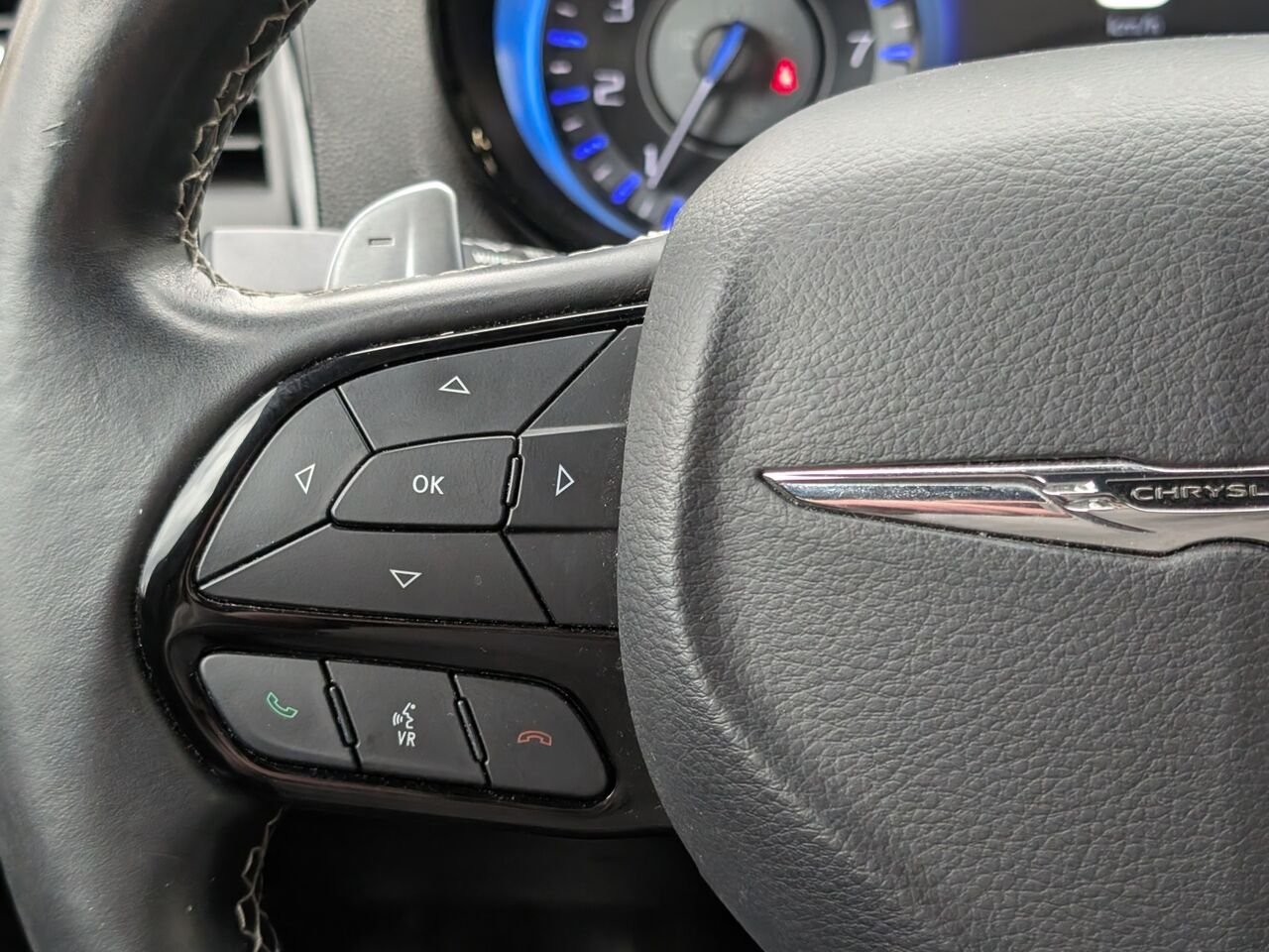2018 Chrysler 300 2C3CCABGXJH264249 Red Sherbrooke - photo #13