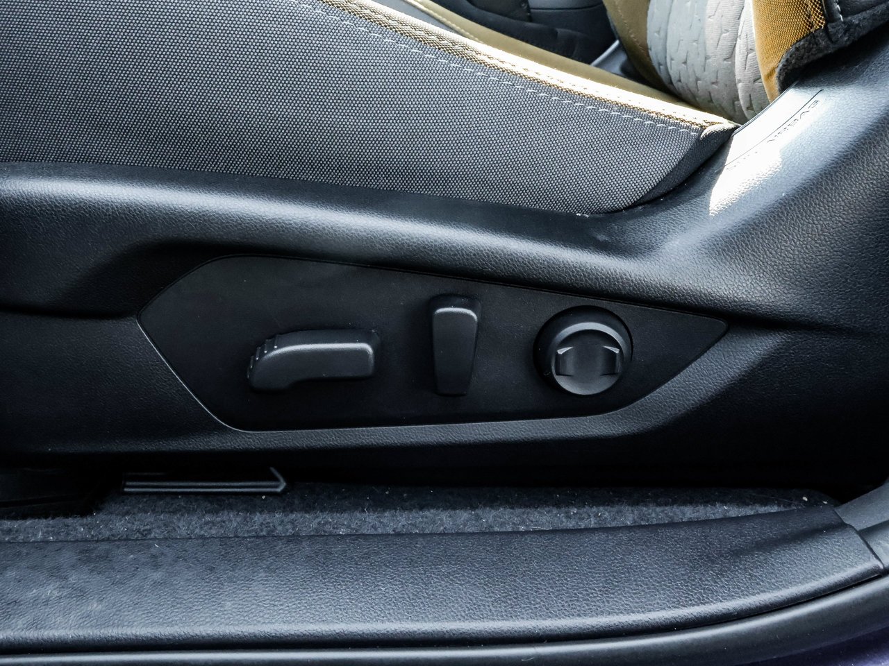 2024 Subaru Crosstrek Onyx AWD Blue Sherwood Park - photo #19