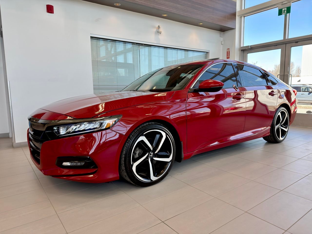 2019 Honda Accord Sedan Red Notre-Dame-des-Prairies - photo #1