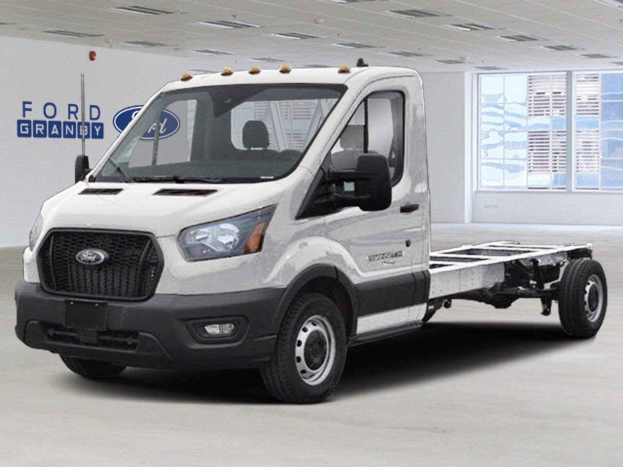 2025 Ford Transit Cutaway Oxford White Granby - photo #0