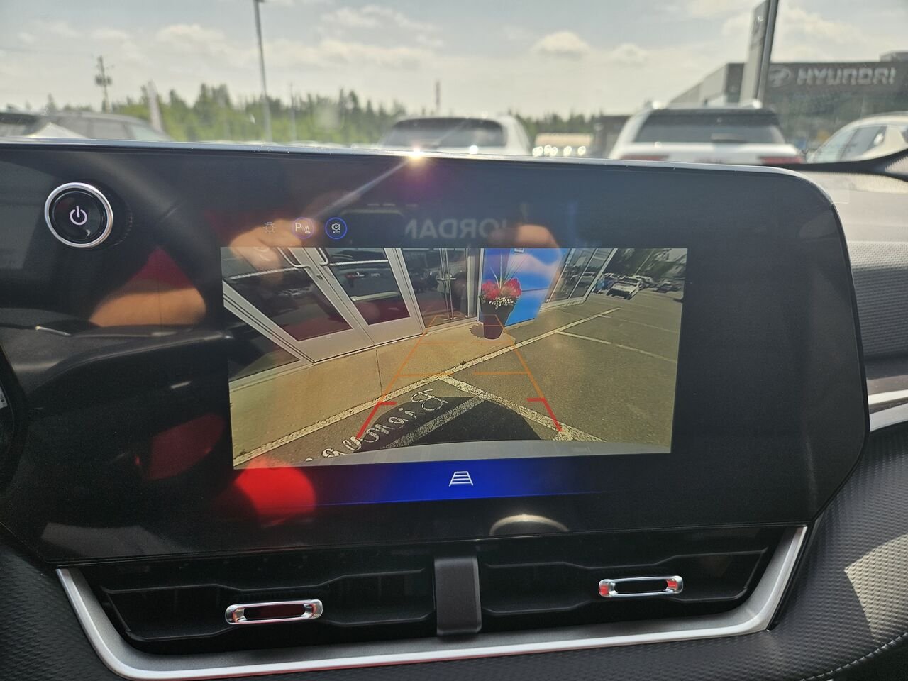 Chevrolet Equinox LT 4 portes à transmission intégrale avec 2LT 2027 Blanc sommet Thetford Mines - photo #8
