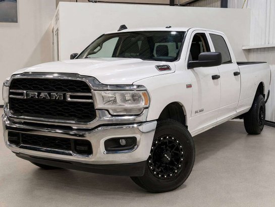 2019 Ram 2500 Tradesman 4x4 Crew Cab 8' Box White