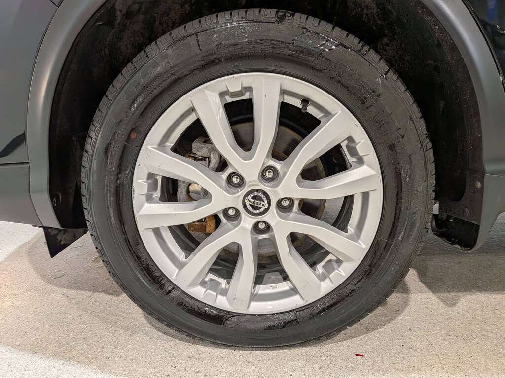 2023 Nissan Qashqai FWD S CVT Black Val-David - photo #29