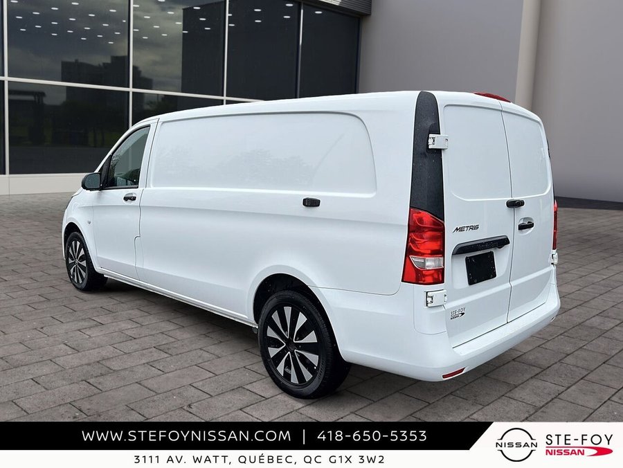 Mercedes-Benz Metris fourgonnette utilitaire Empattement de 135 po 2023 Blanc