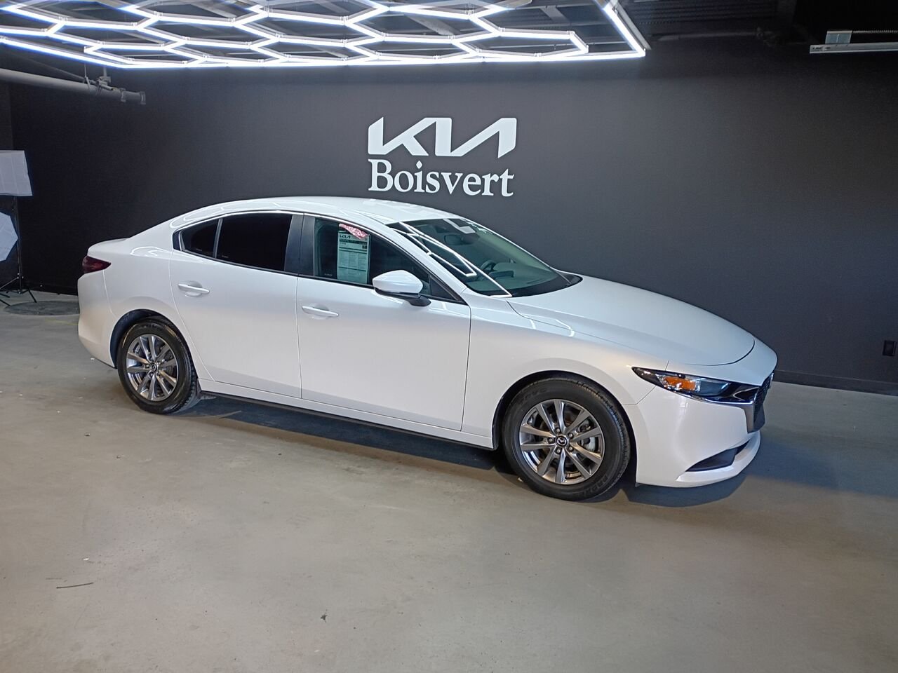 2019 Mazda Mazda3 White Blainville - photo #4