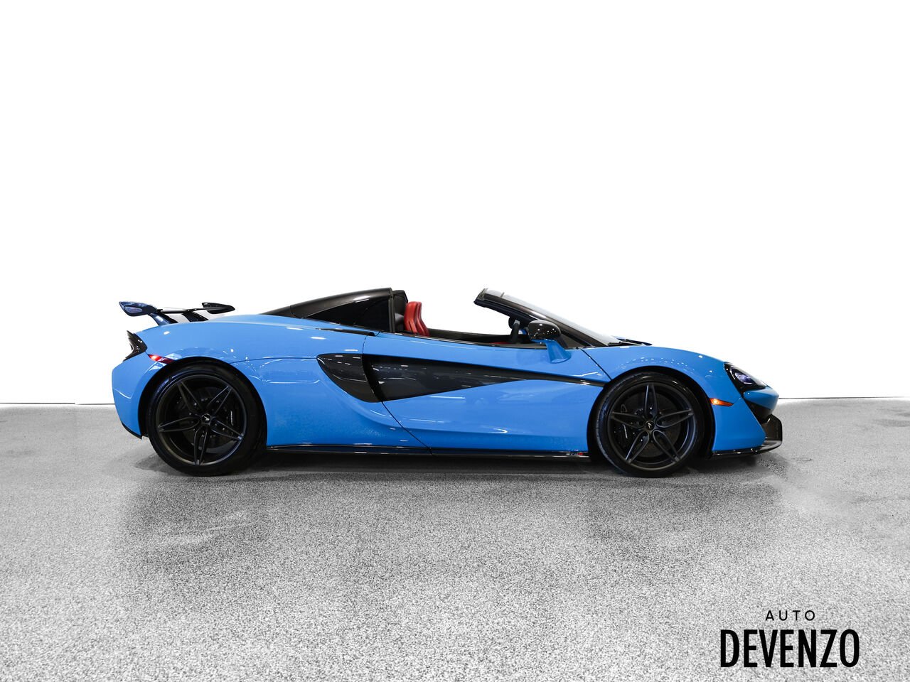 2019 McLaren 570s Blue Saint-Eustache - photo #2