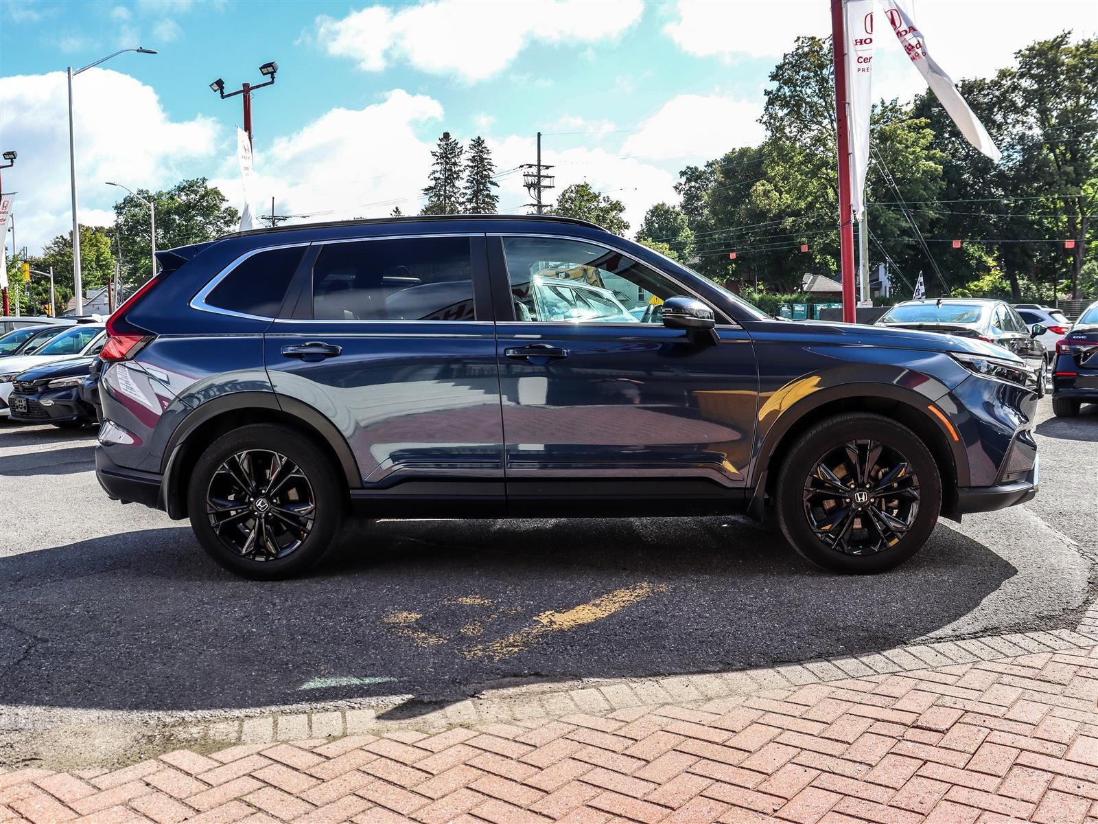 2023 Honda CR-V Hybrid Touring Ottawa & Gatineau - photo #2