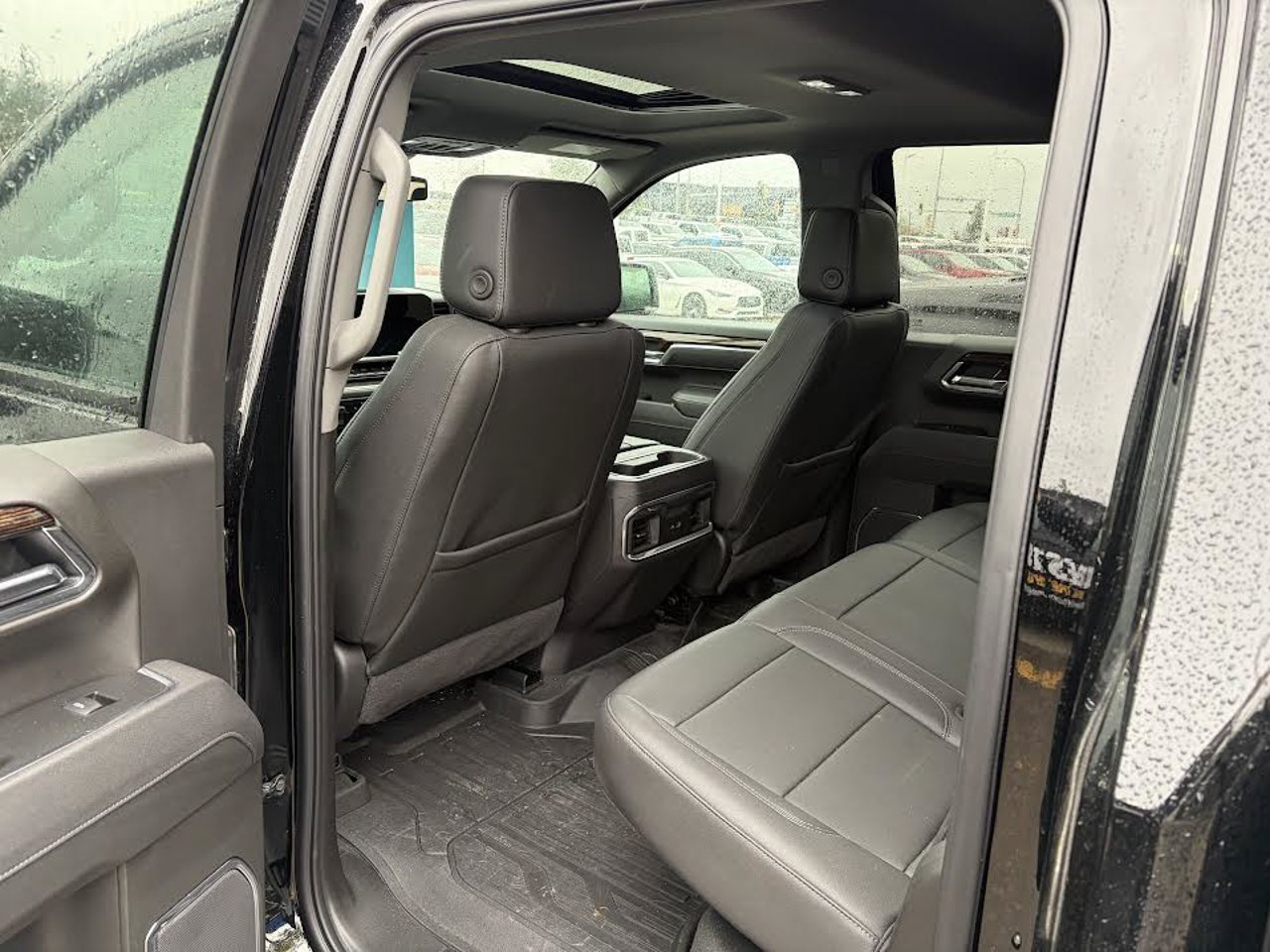 2026 GMC Sierra 1500 4WD Crew Cab 147 Elevation Black Sherwood Park - photo #5