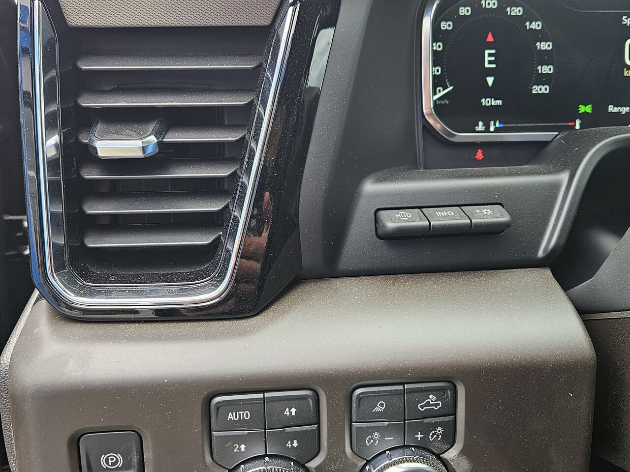 2026 GMC Sierra 1500 Denali cabine multiplace 4RM 147 po Onyx Black Thetford Mines - photo #11
